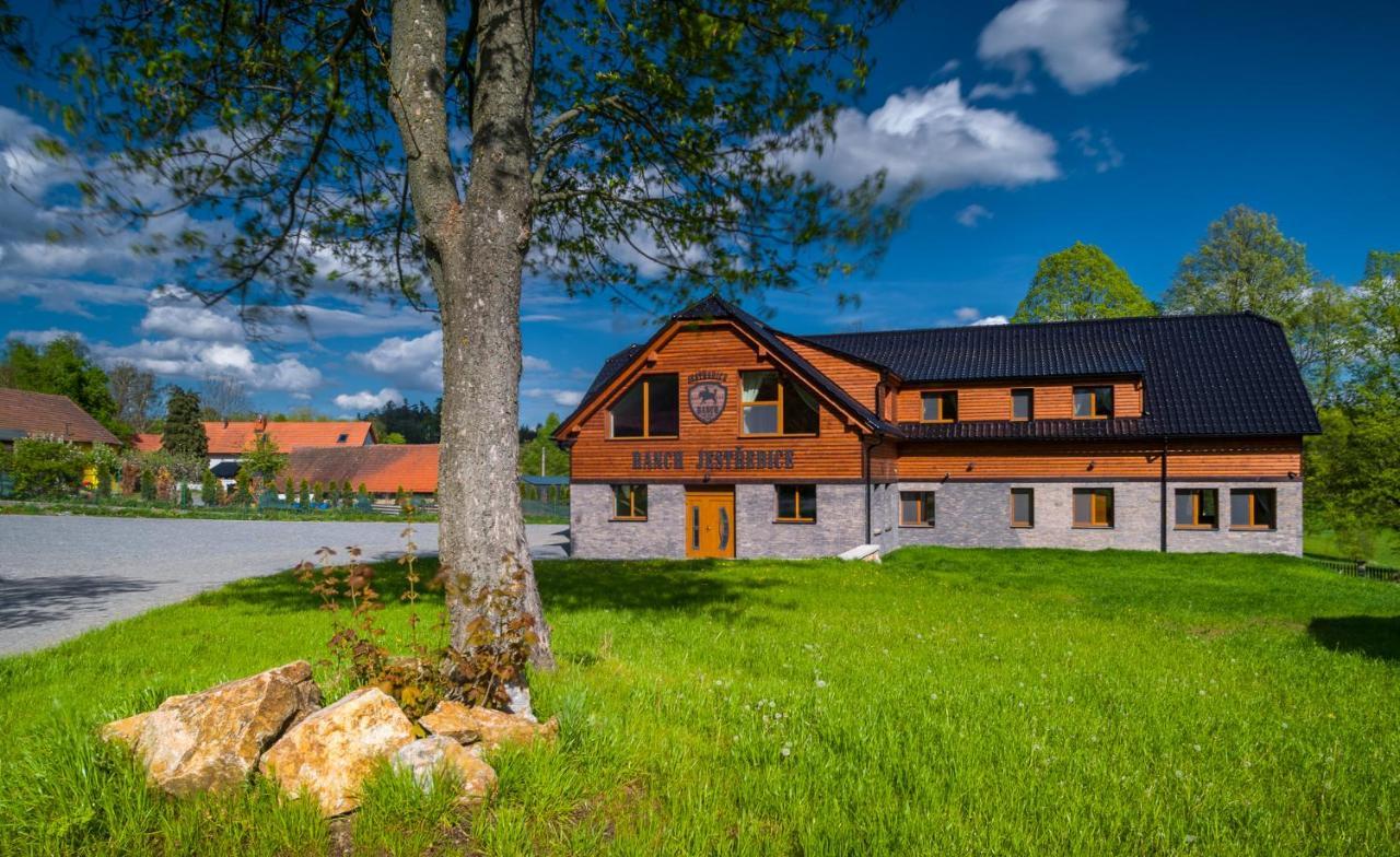 Ranch Jestrebice Hotel Hermanicky Bagian luar foto