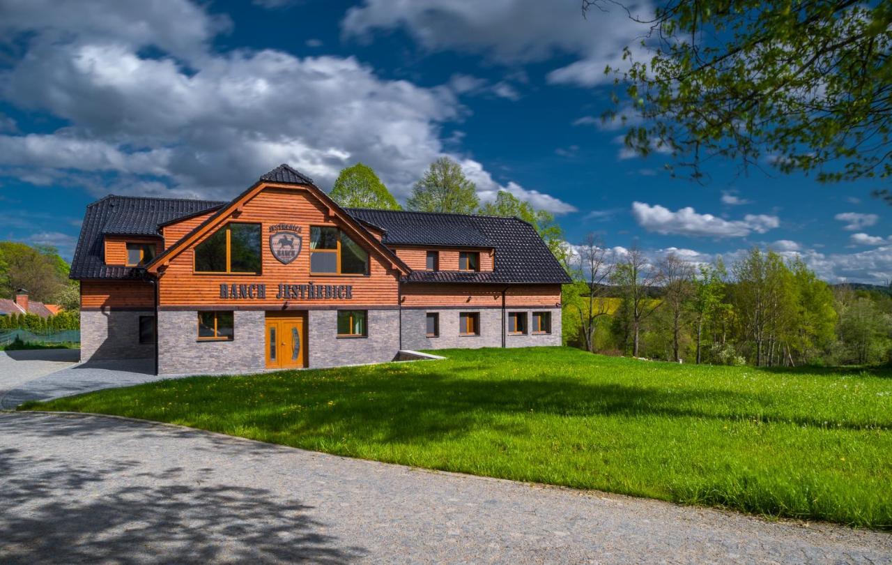 Ranch Jestrebice Hotel Hermanicky Bagian luar foto