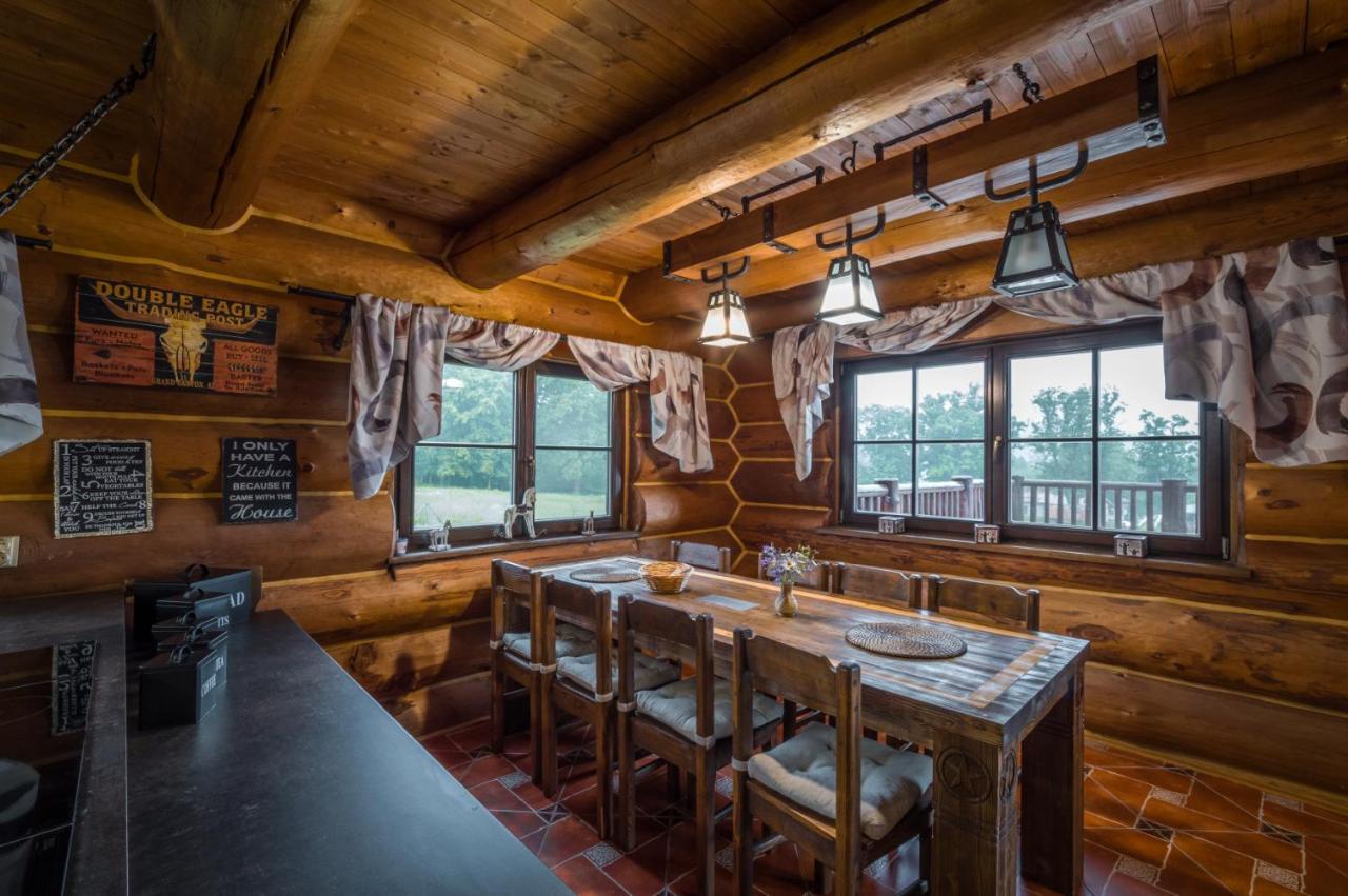 Ranch Jestrebice Hotel Hermanicky Bagian luar foto
