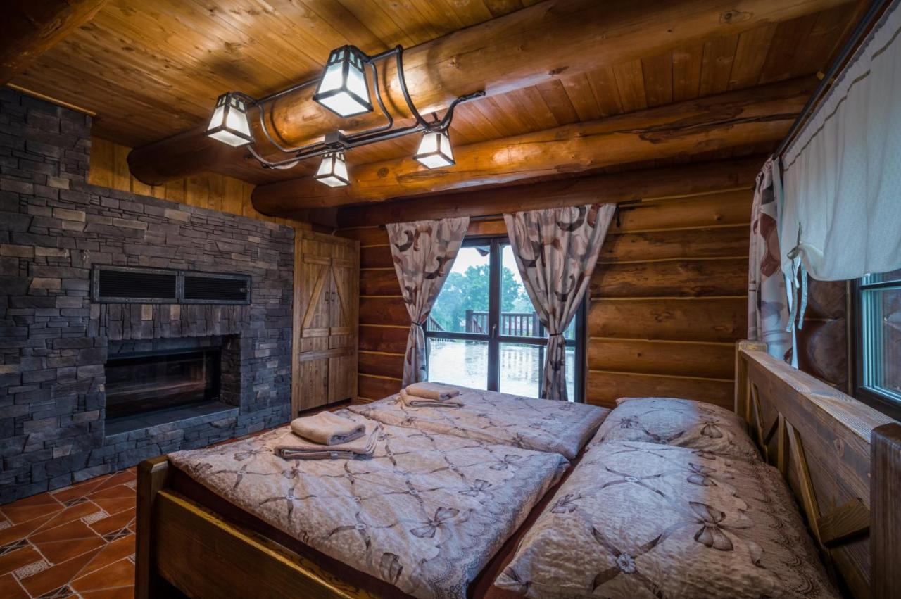 Ranch Jestrebice Hotel Hermanicky Bagian luar foto