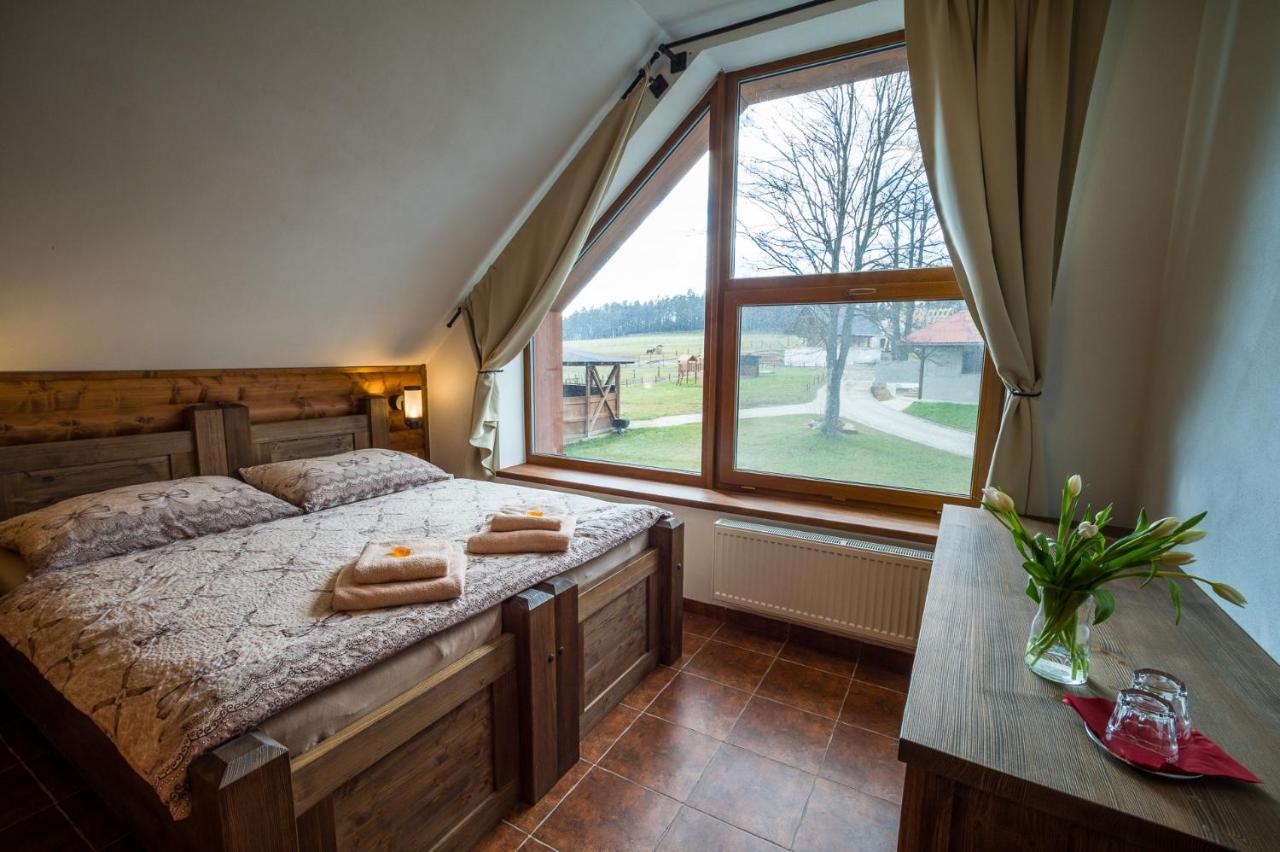 Ranch Jestrebice Hotel Hermanicky Bagian luar foto
