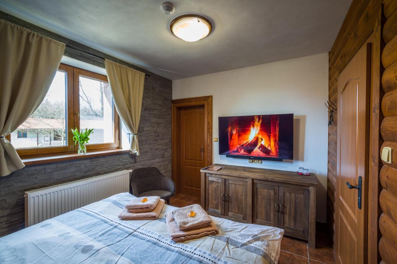 Ranch Jestrebice Hotel Hermanicky Bagian luar foto