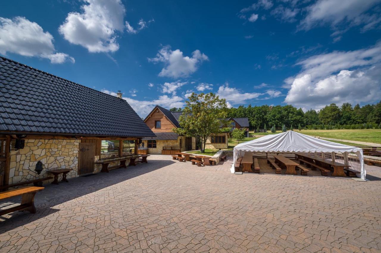Ranch Jestrebice Hotel Hermanicky Bagian luar foto