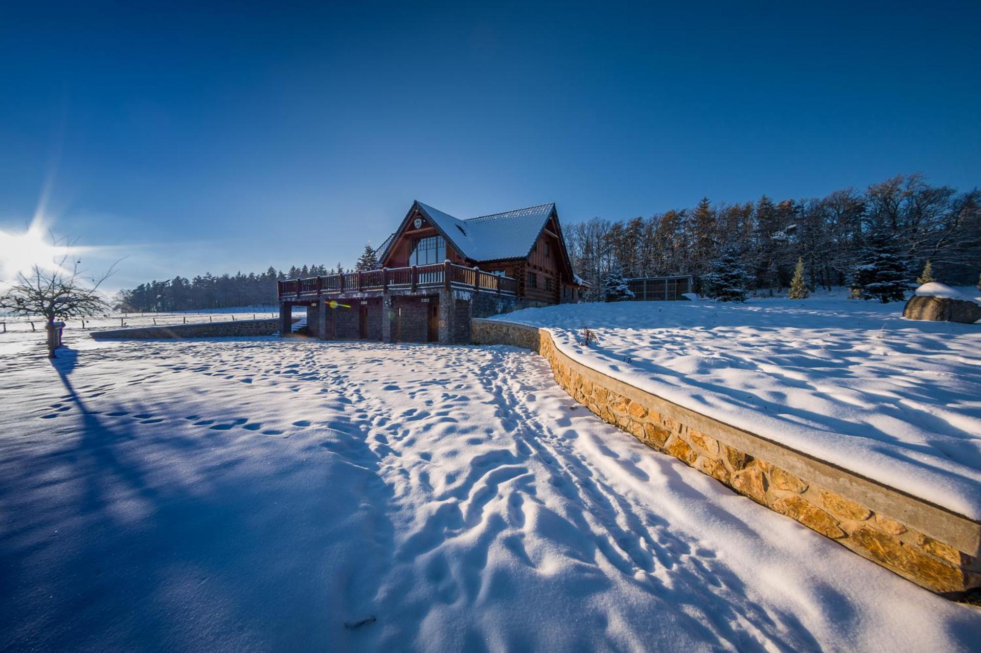 Ranch Jestrebice Hotel Hermanicky Bagian luar foto