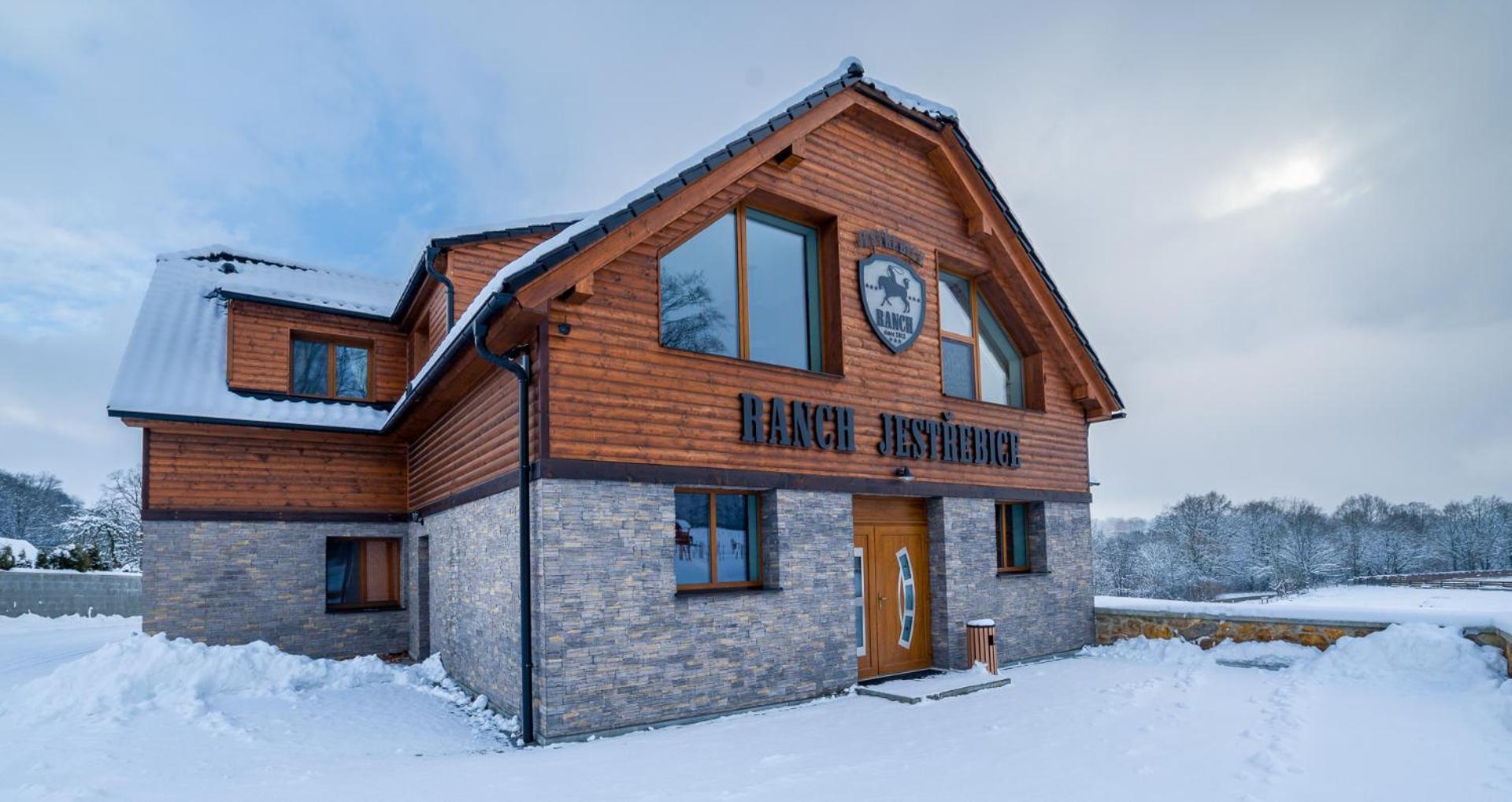 Ranch Jestrebice Hotel Hermanicky Bagian luar foto