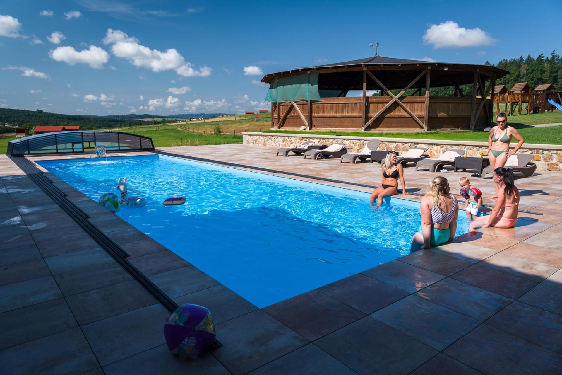 Ranch Jestrebice Hotel Hermanicky Bagian luar foto